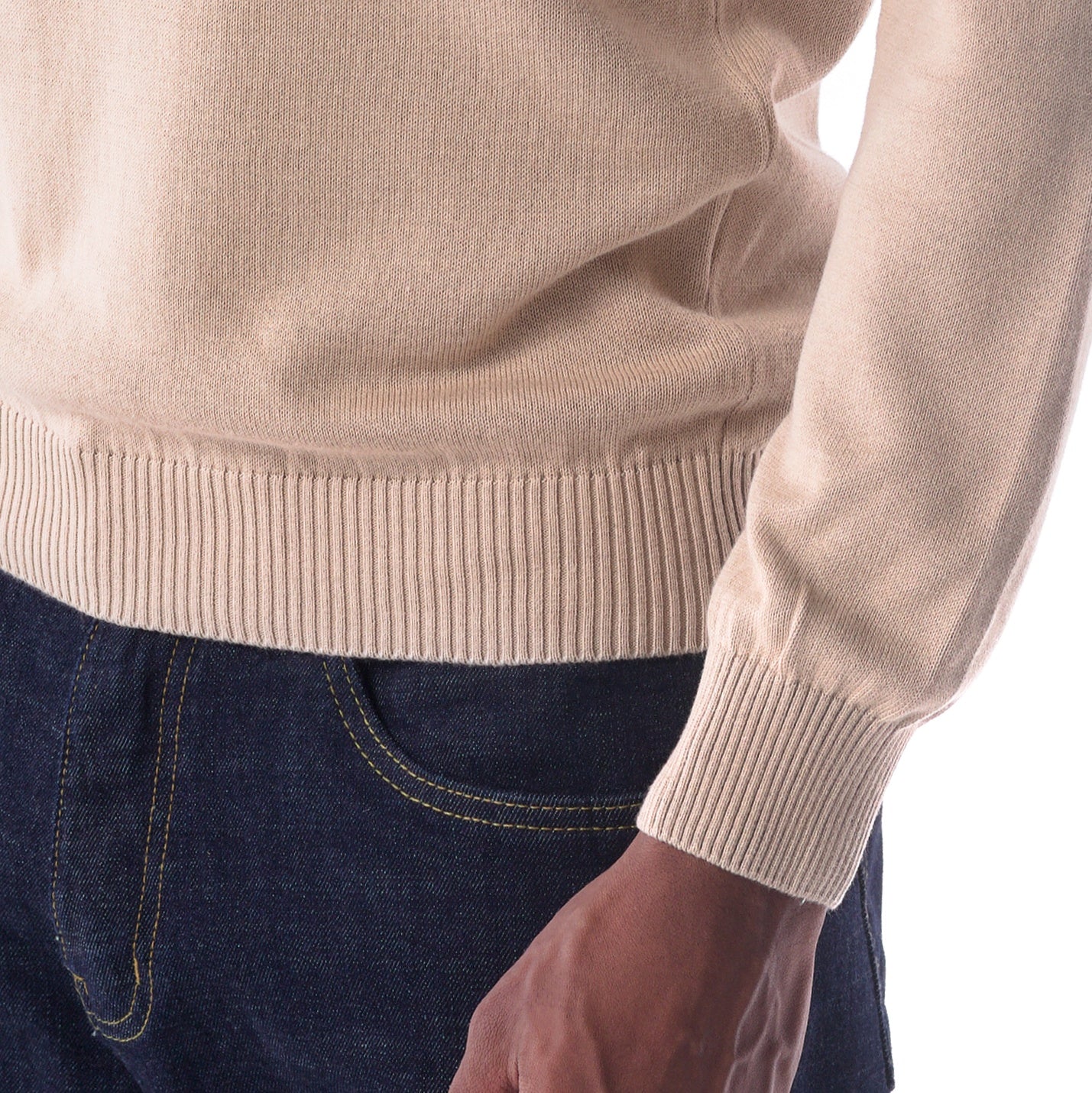 سترة محبوكة برقبة دائرية صلبة