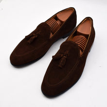 Load image into Gallery viewer, CALF SUEDE TASSEL LOAFERS
