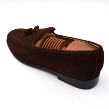 Load image into Gallery viewer, CALF SUEDE TASSEL LOAFERS
