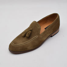 Load image into Gallery viewer, CALF SUEDE TASSEL LOAFERS
