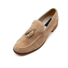 Load image into Gallery viewer, CALF SUEDE TASSEL LOAFERS
