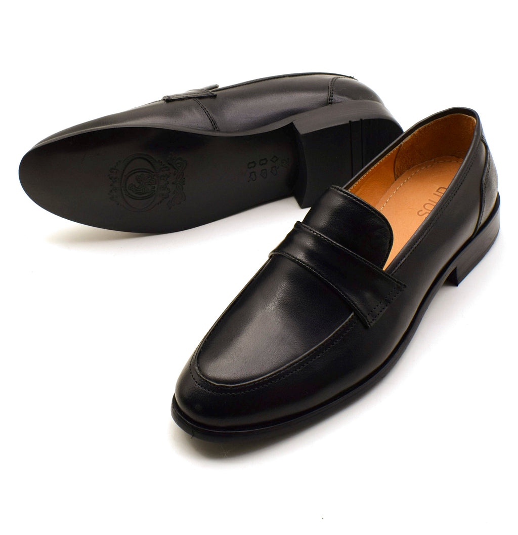 Classic Cowhide Penny Loafer in black main