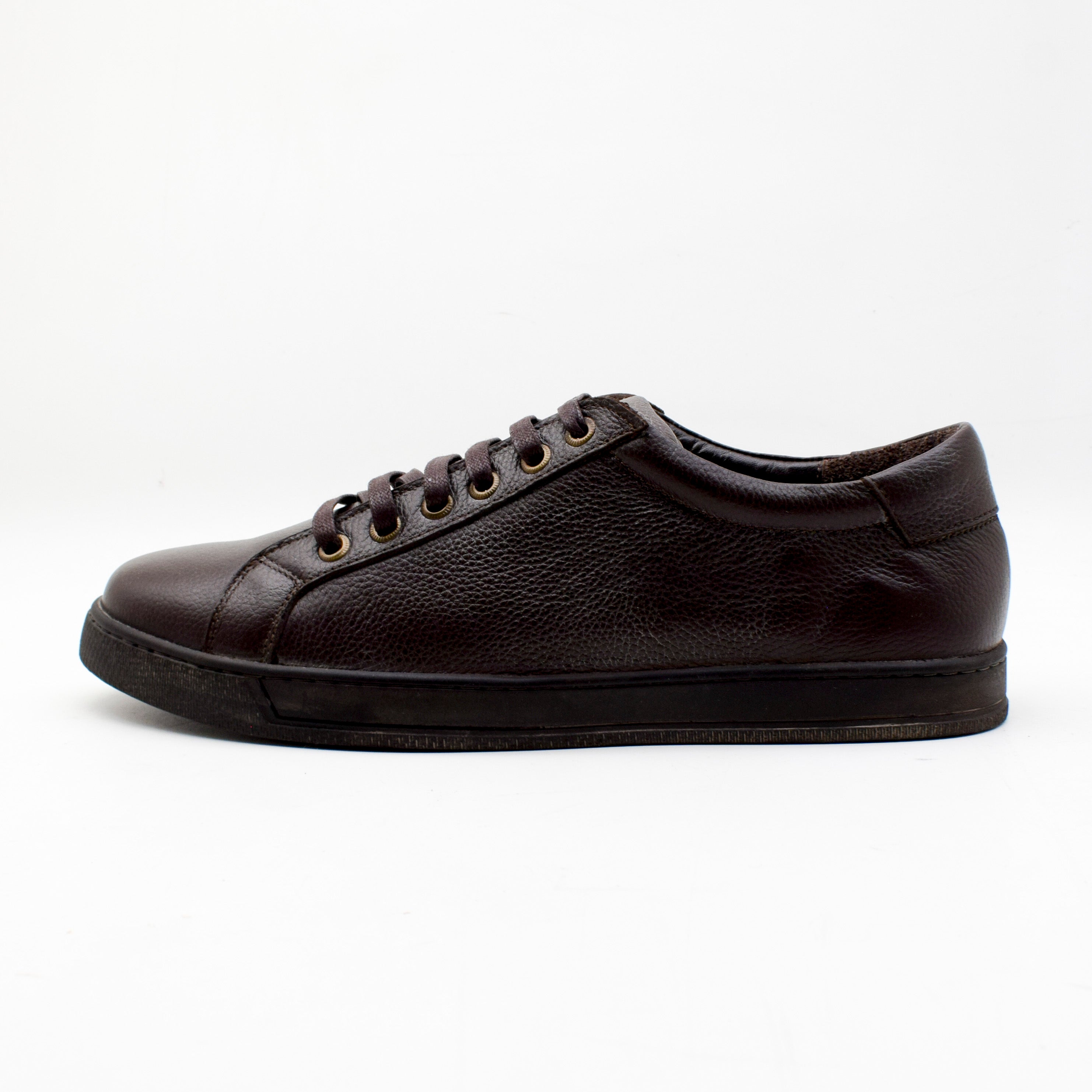 Classic Leather Low Top Sneakers