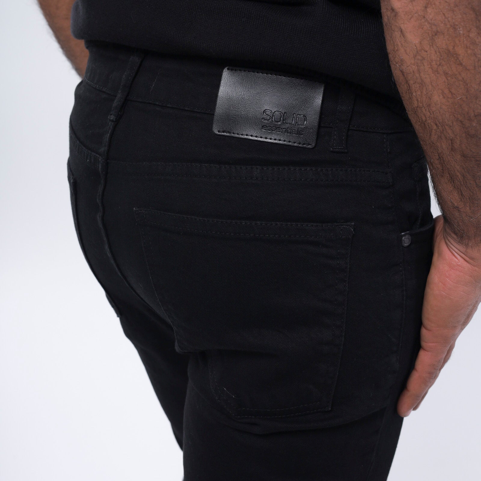 Flex Slim-Fit Jeans in Black