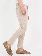 Load image into Gallery viewer, Slim-fit Chino Pants SOLID essentials
