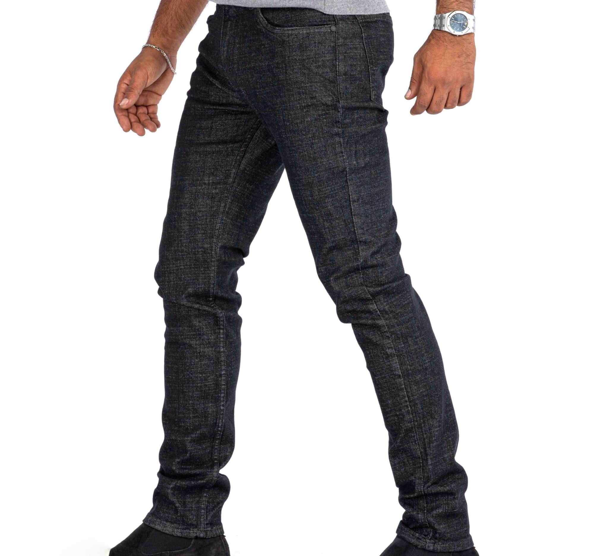 بنطال جينز مرن بقصة ضيقة