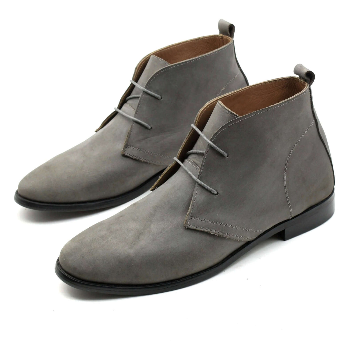Men's slate grey rugged waxed cowhide chukka boot with rubber blend sole