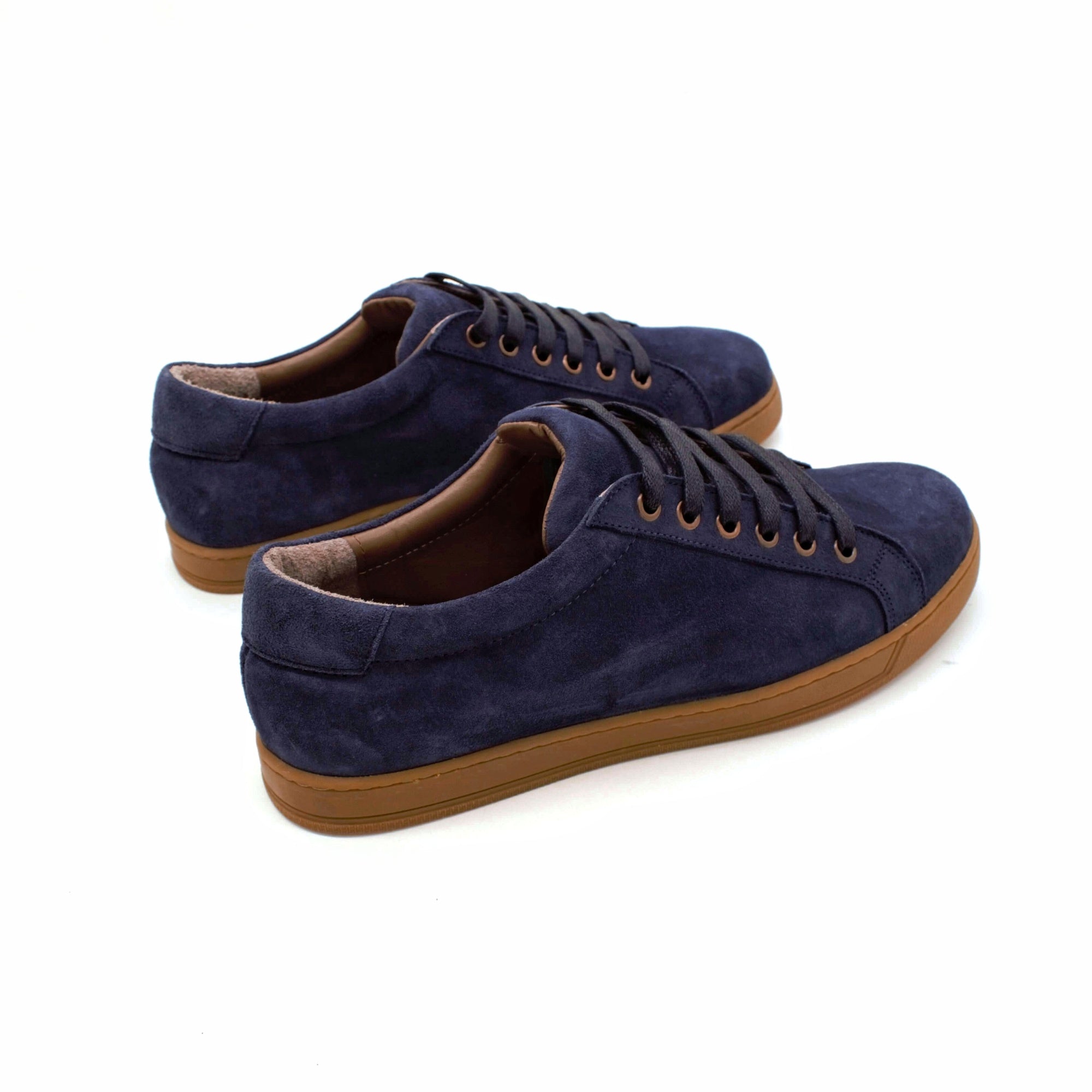 The Core Low-Top – Suede on Crimson Sole back