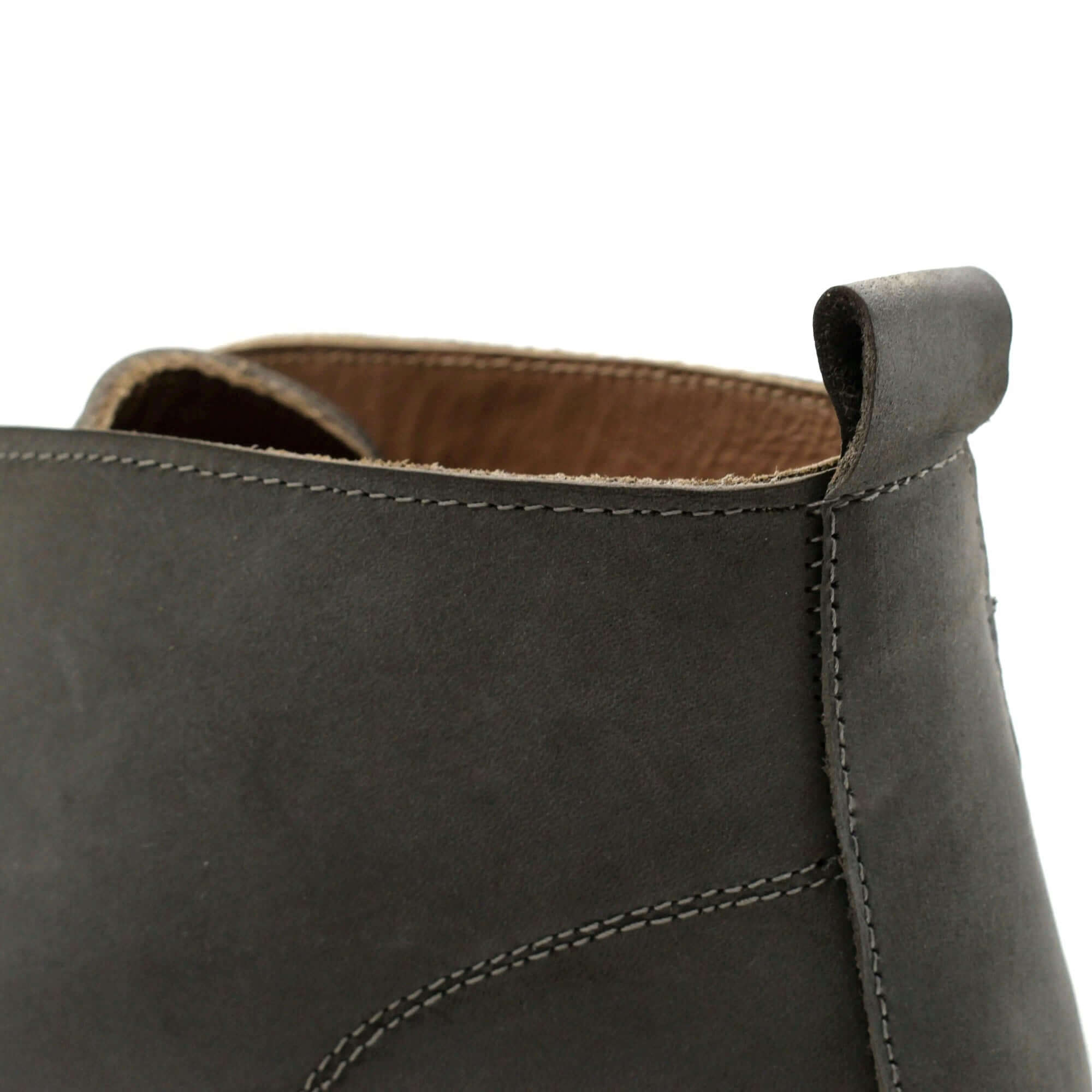 The Heritage Chukka Boots in Rugged Leather