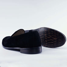 Load image into Gallery viewer, Luxe Suede-Velvet Loafers SOLID essentials
