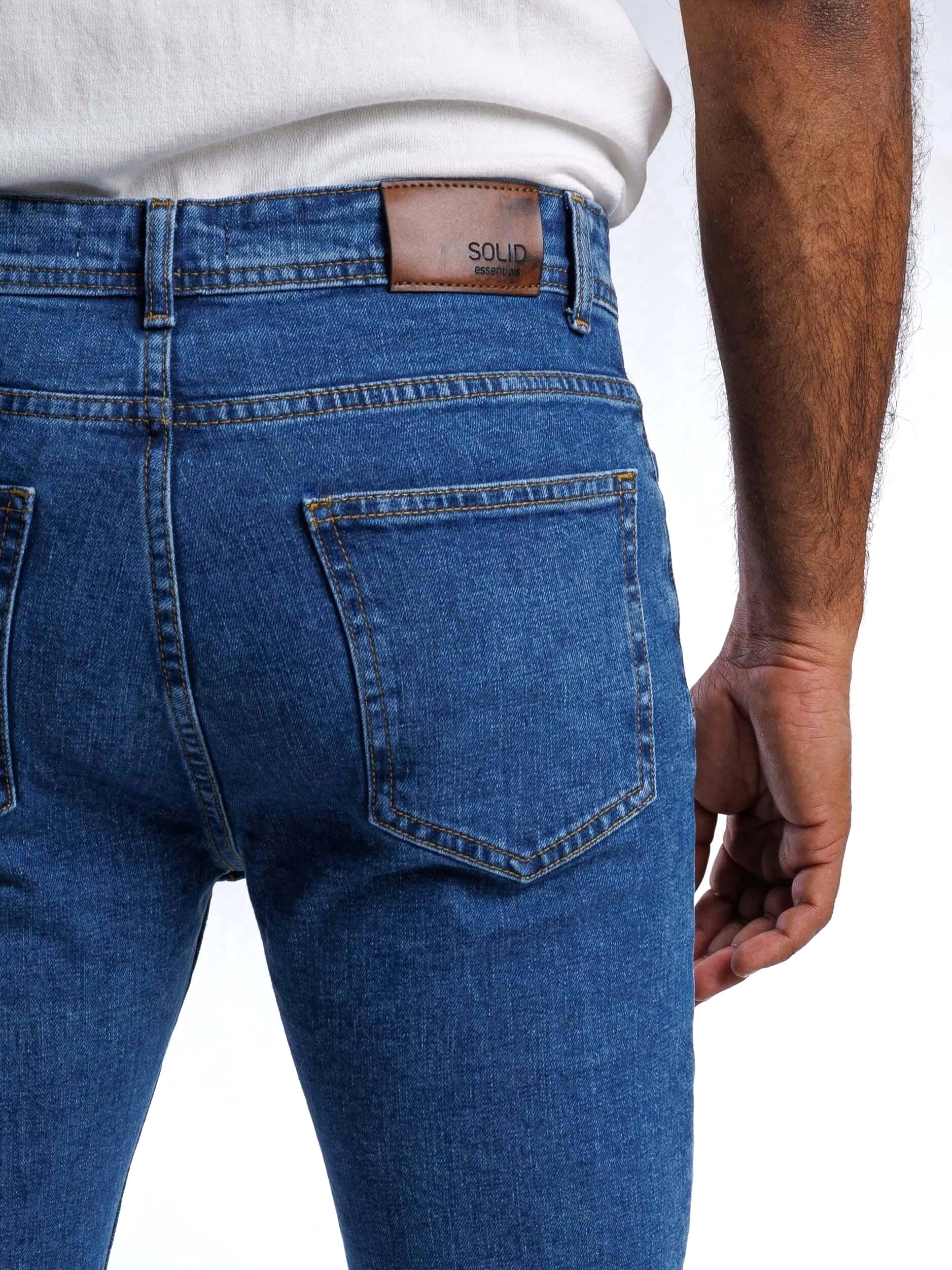 Raw Denim 11 oz Slim-fit Jeans detail
