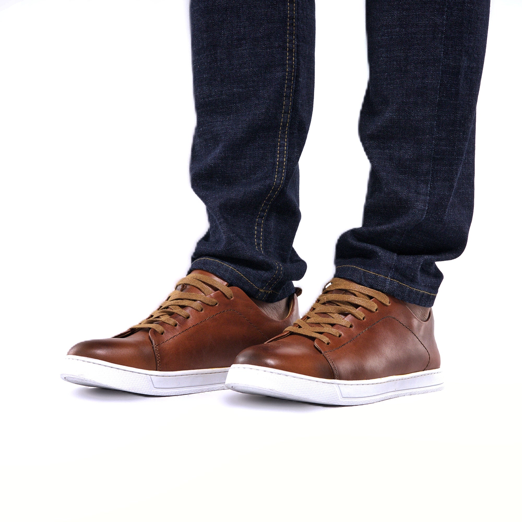 Court-Low™ Leather Sneakers