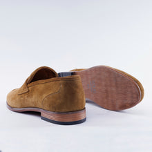 Load image into Gallery viewer, Calf Suede Strap Loafers

