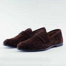 Load image into Gallery viewer, Calf Suede Strap Loafers
